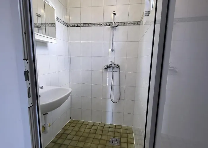 شقة Mit Pool, Wlan Direkt Am 60qm