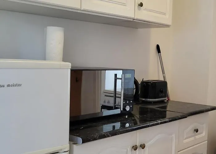 Apartment Mit Pool, Wlan Direkt Am 60qm Balatonmariafurdo